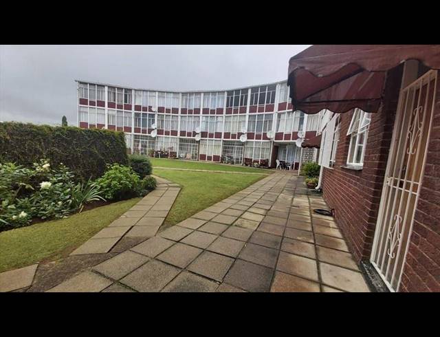1 BEDROOM APARTMENT FOR SALE IN KEMPTON PARK EXT 05